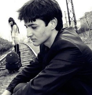 Aku kehilangan tanpa pernah memiliki